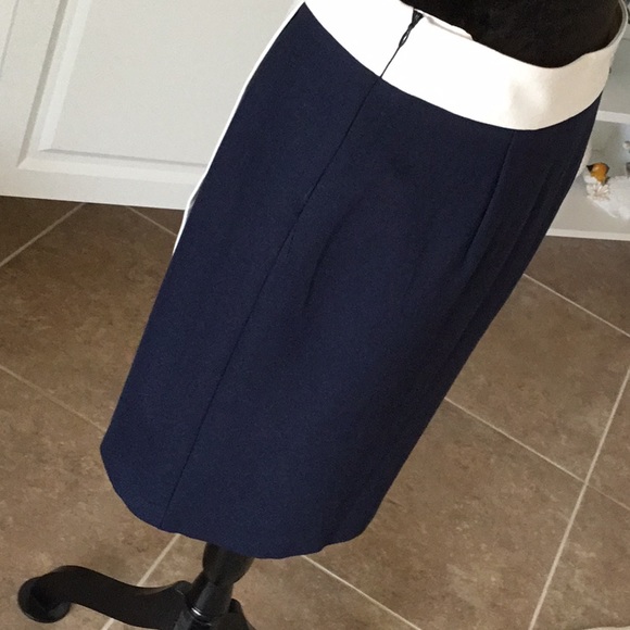 Carmen Marc Valvo knit skirt, side zip, size M - Picture 5 of 6